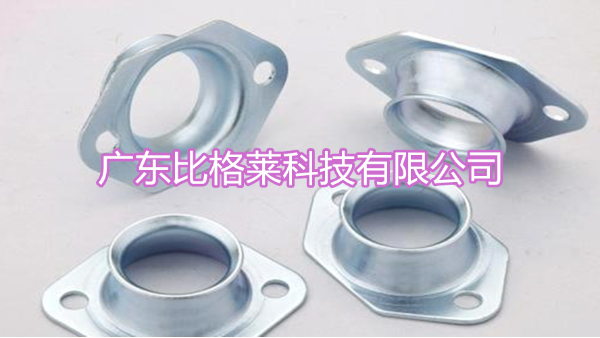 使用堿性鍍鋅添加劑時，鍍液鋅堿濃度分析準(zhǔn)確很重要